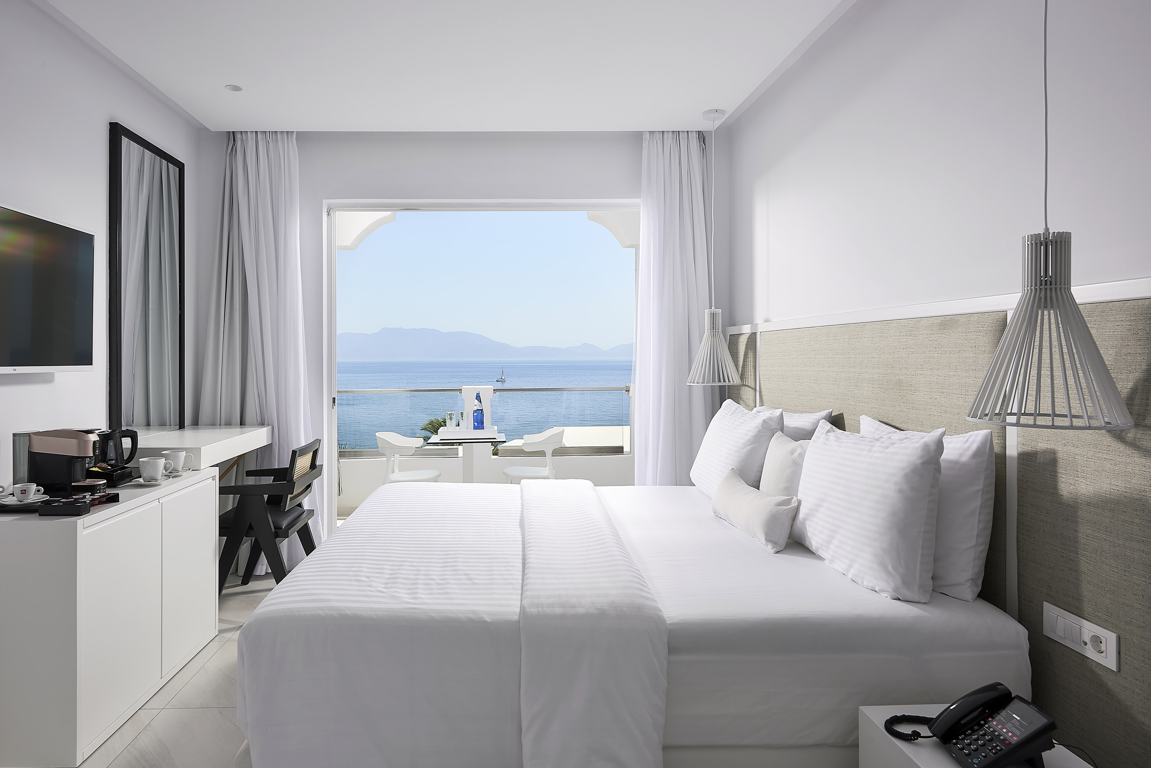 2-bedroom Deluxe Family Suite Sea View