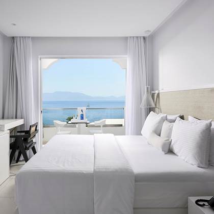 2-bedroom Deluxe Family Suite Sea View